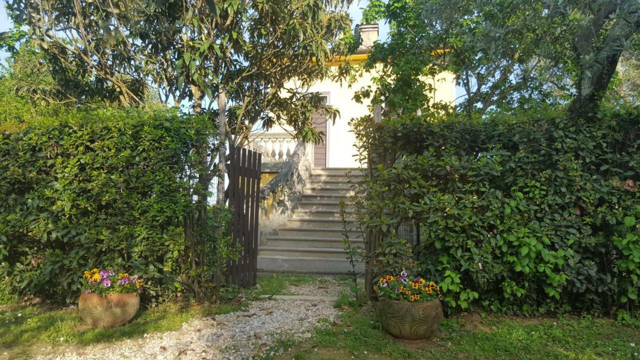 Villa Casolare Al Dopolavoro Lucca Esterno foto